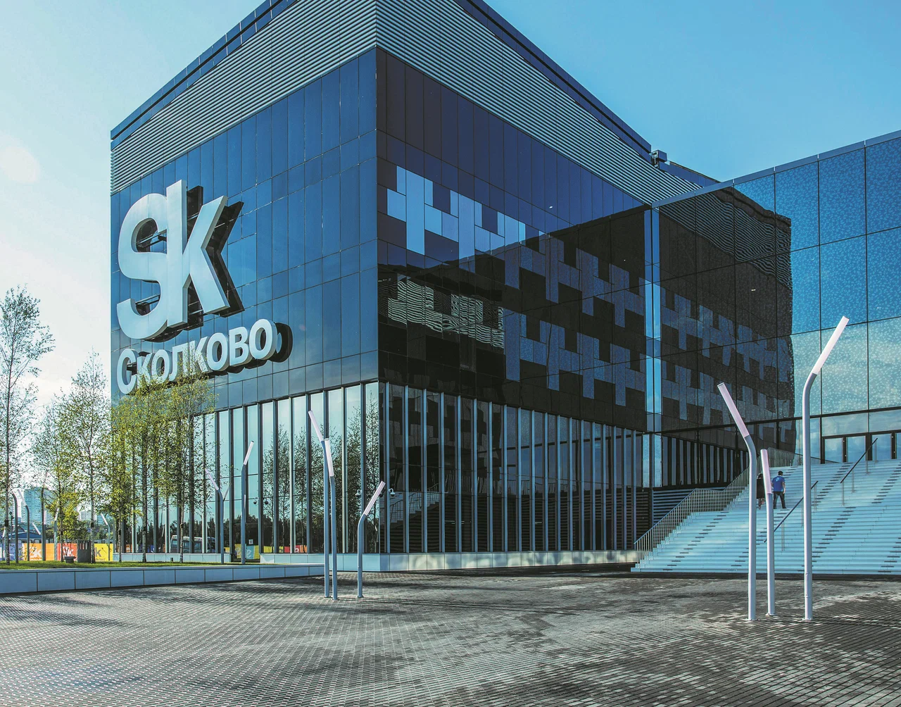 Фасадные панели GFRC для современного офисного здания